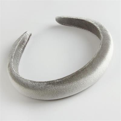 Yeni Sezon Bombeli Kadife Taç