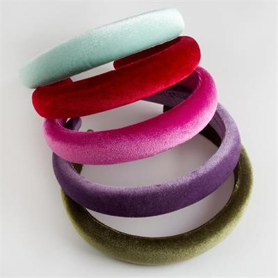 Yeni Sezon Bombeli Kadife Taç