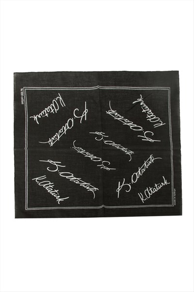 Atatürk İmzalı Desenli Bandana 50*50