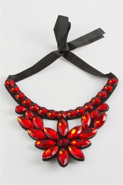 Çiçek Taşlı Yaka Kolye