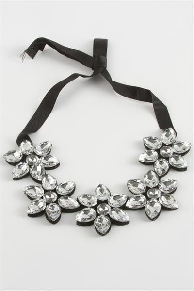 Çiçek Taşlı Yaka Kolye