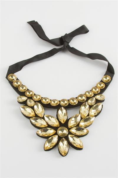 Çiçek Taşlı Yaka Kolye