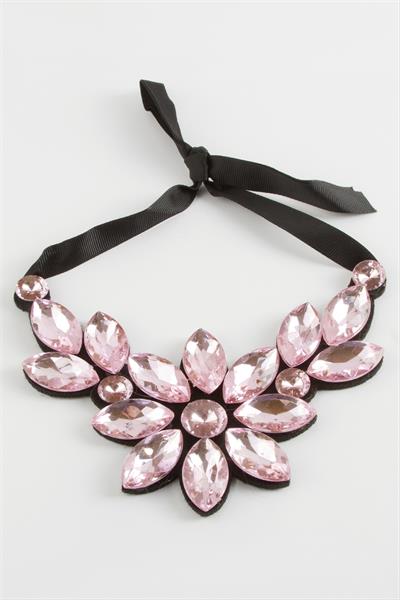 Çiçek Taşlı Yaka Kolye