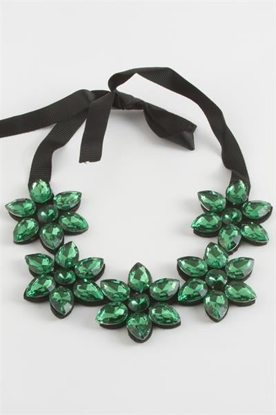 Çiçek Taşlı Yaka Kolye