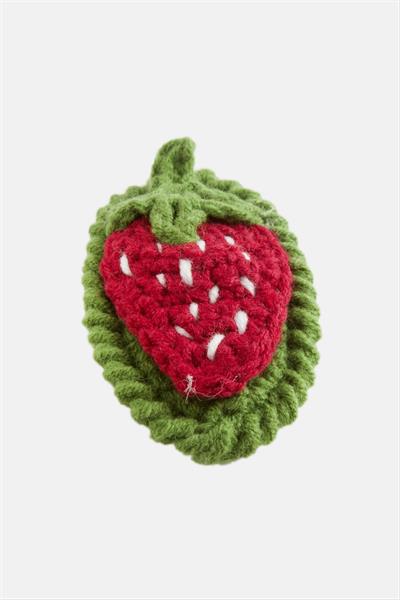 El Yapımı Çilek İşlemeli Örgülü Çıtçıtlı Toka