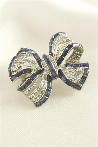 Fiyong Mineli Taşlı Broş