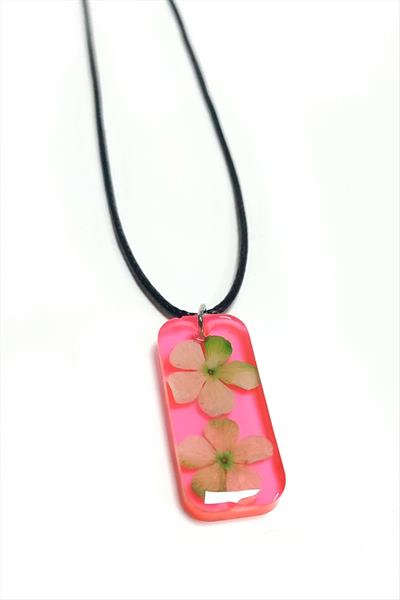 Kartopu Çiçeği Dikdörtgen Epoksi Kolye