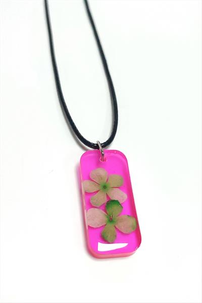 Kartopu Çiçeği Dikdörtgen Epoksi Kolye