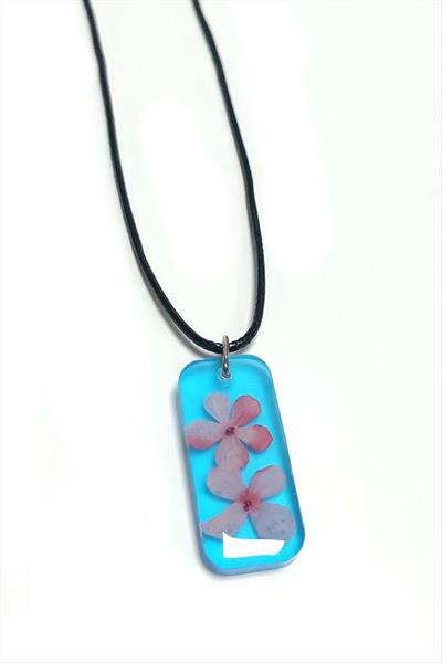 Kartopu Çiçeği Dikdörtgen Epoksi Kolye