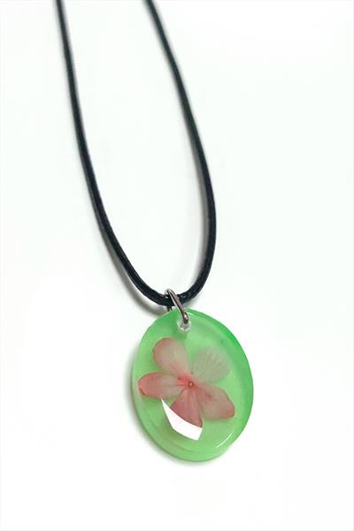 Kartopu Çiçeği Oval Epoksi Kolye