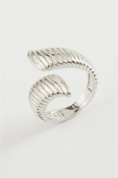 Oval Çizgili Metal Yüzük