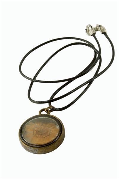 Papatya Canlı Kolye