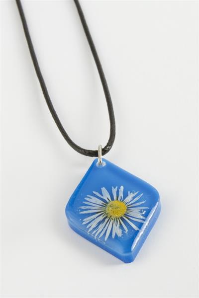 Papatya Köşeli Epoksi Kolye