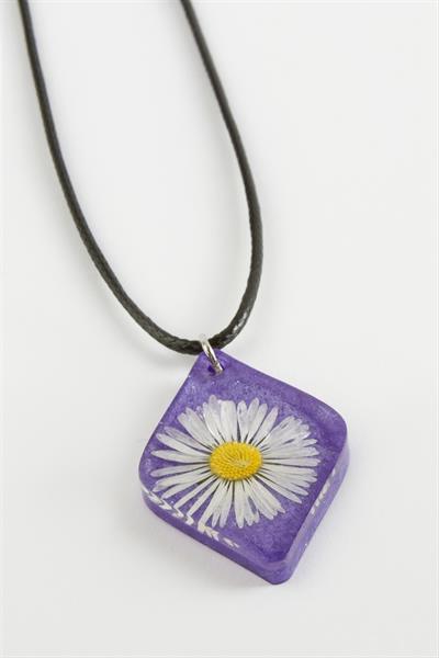 Papatya Köşeli Epoksi Kolye