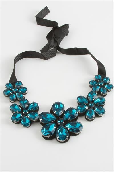 Papatya Taşlı Yaka Kolye