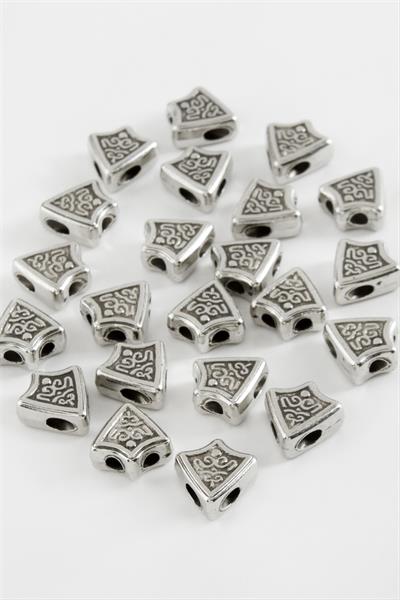 Plastik Üçgen Tesbih Püskül Ara Aparatı 50 Gram