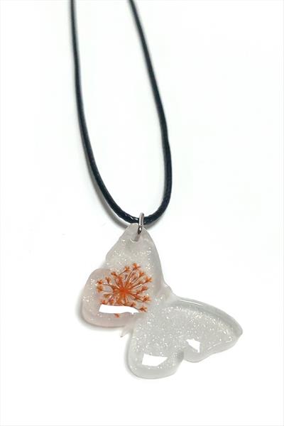 Sultanotu Çiçeği Kelebek Epoksi Kolye