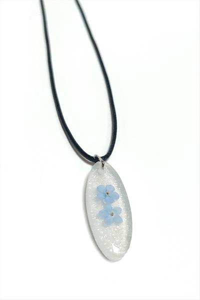 Unutma Çiçeği Oval Epoksi Kolye