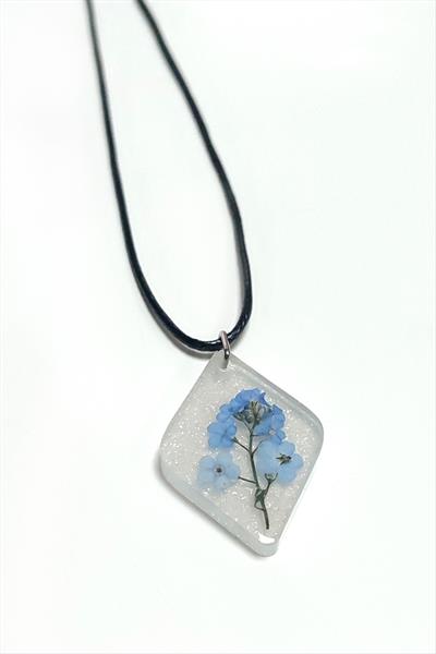 Unutmabeni Çiçeği Baklava Dilimli Epoksi Kolye