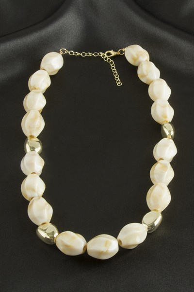 Zr Model Oval Plastik Kolye