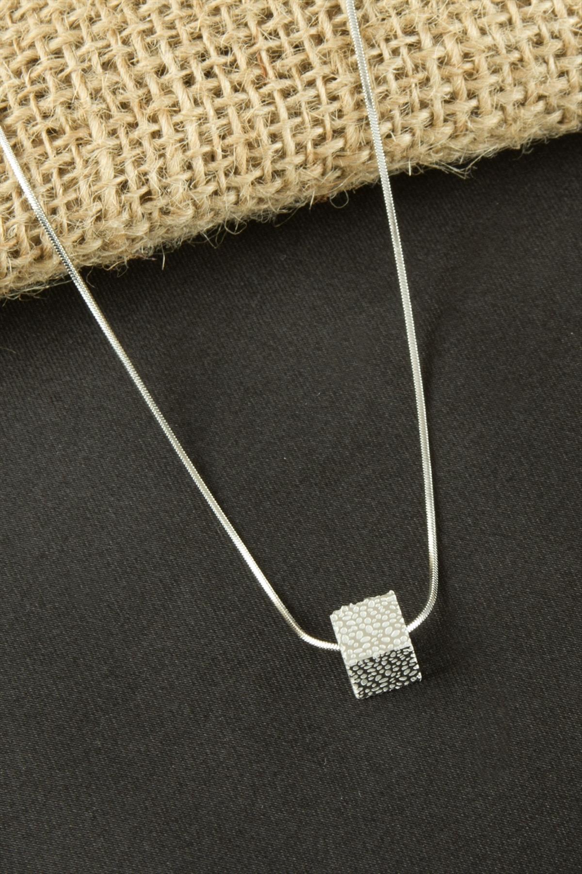 Küp Lüks Çelik Kolye