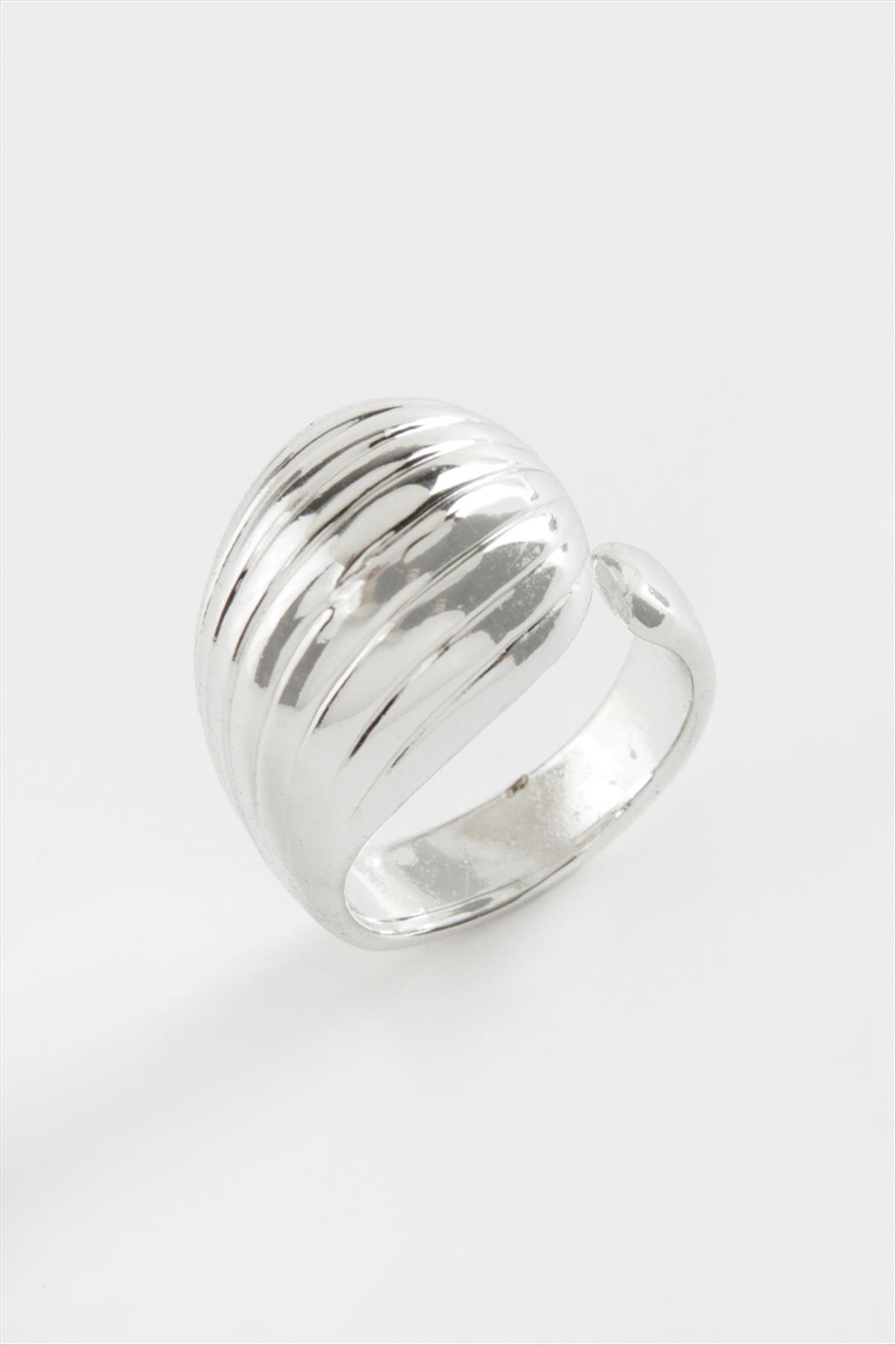 Çizgili Su Damlası Metal Yüzük