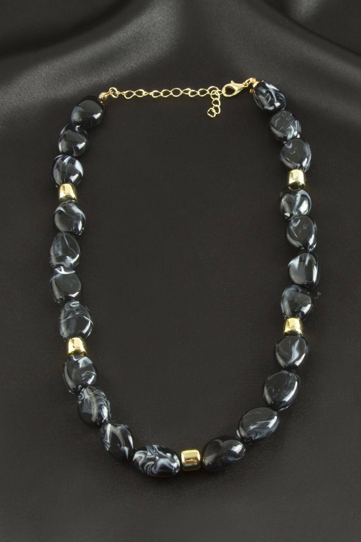 Zr Model Oval Plastik Kolye