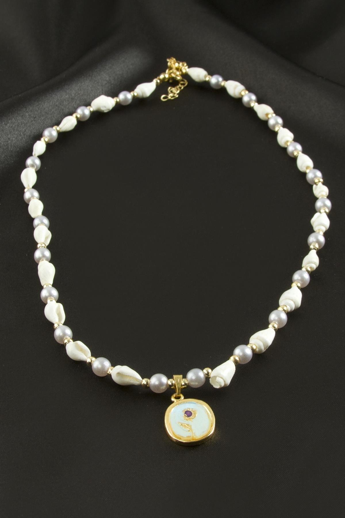 Çiçek Deniz Kabuğu İnci Mineli Kolye