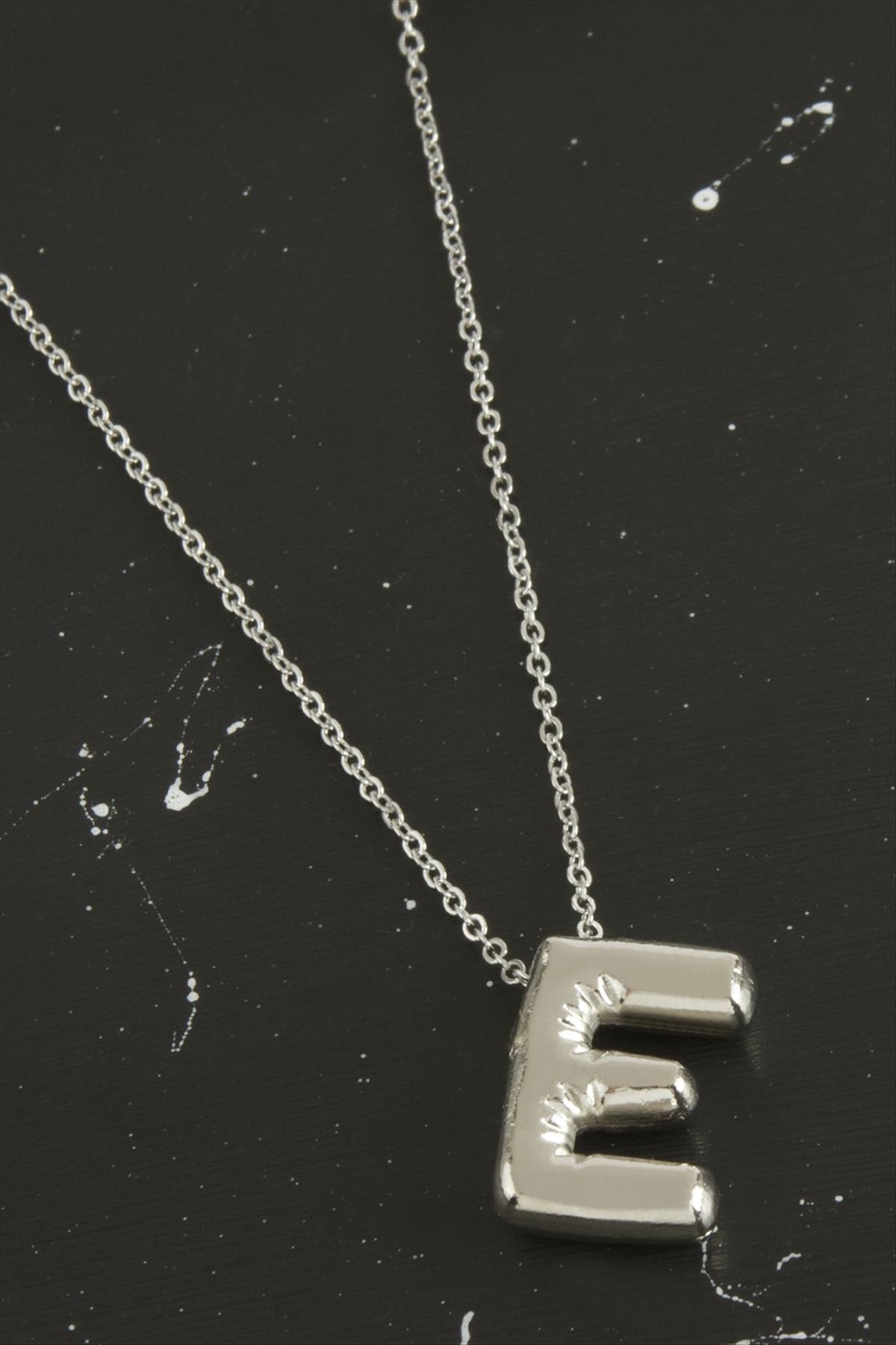 E Harfli Balon Kolye