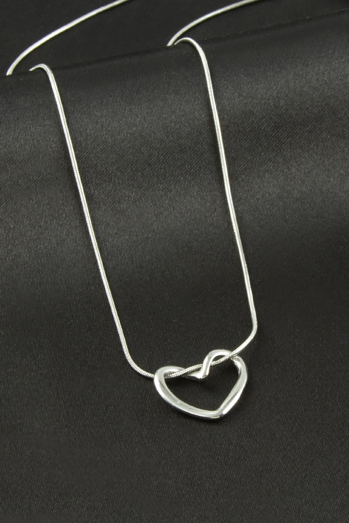 Kalp Çelik Kolye