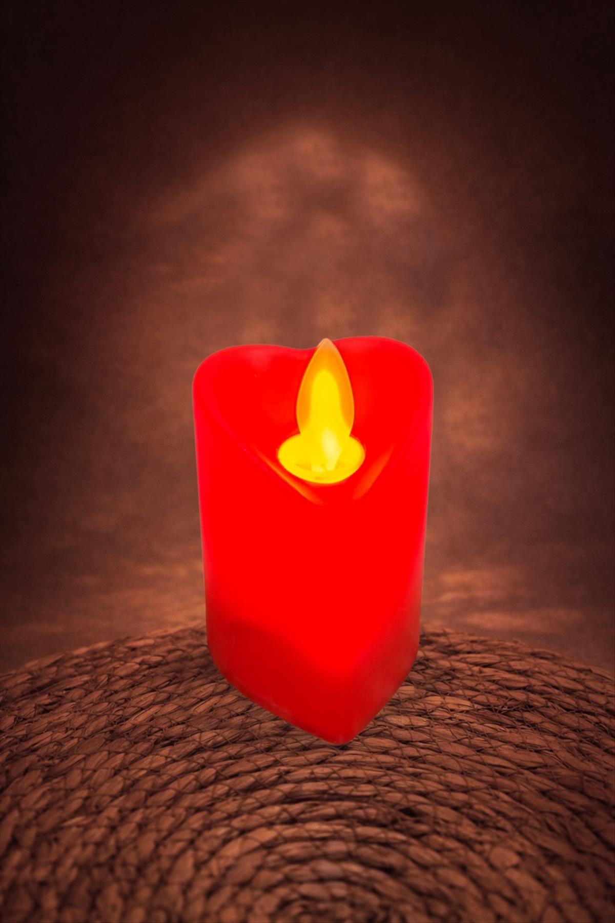 Kalp Şekilli Işıklı Mum