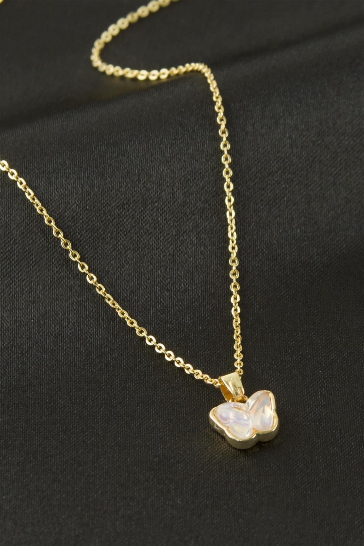 Kelebek Taşlı Kolye