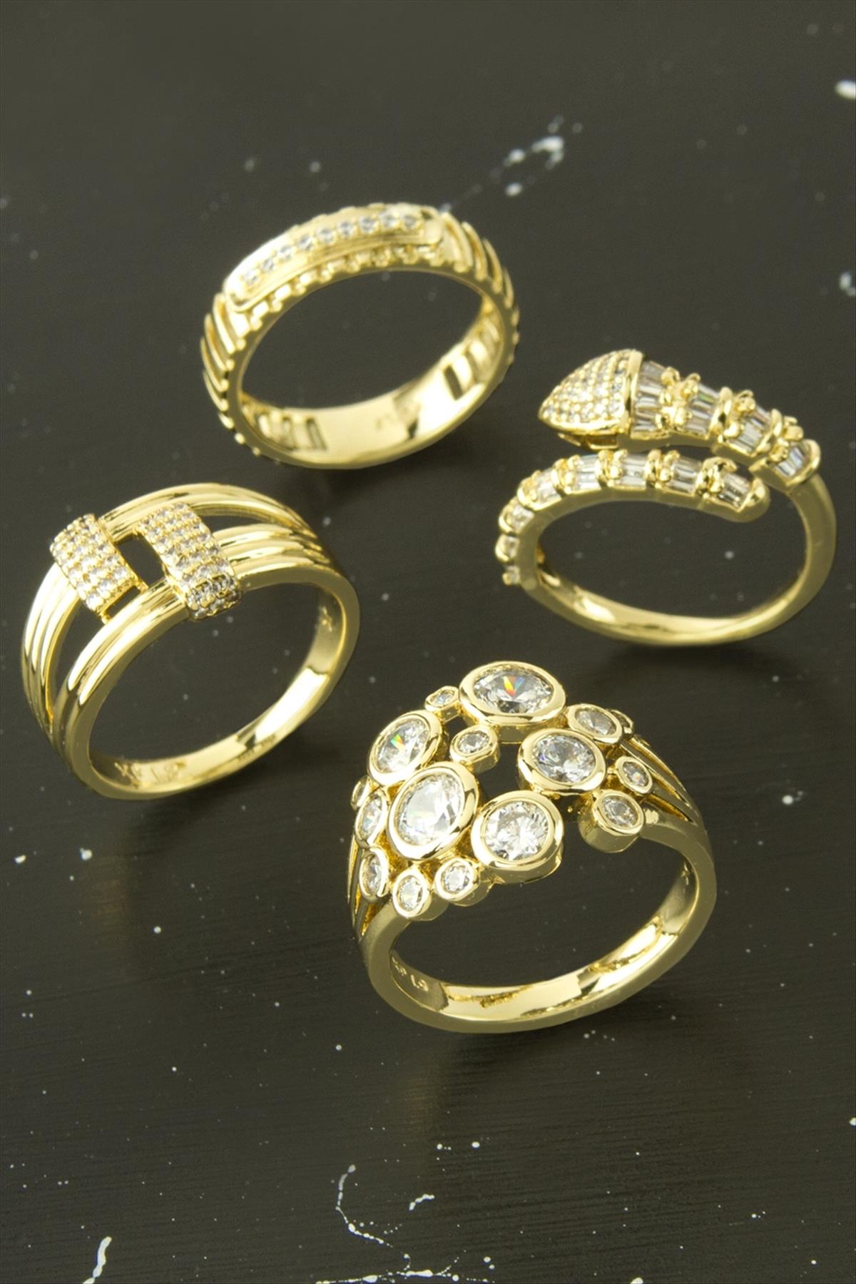 Xuping Karışık Lüks Zirkon Taşlı Çelik Yüzük 1 Adet