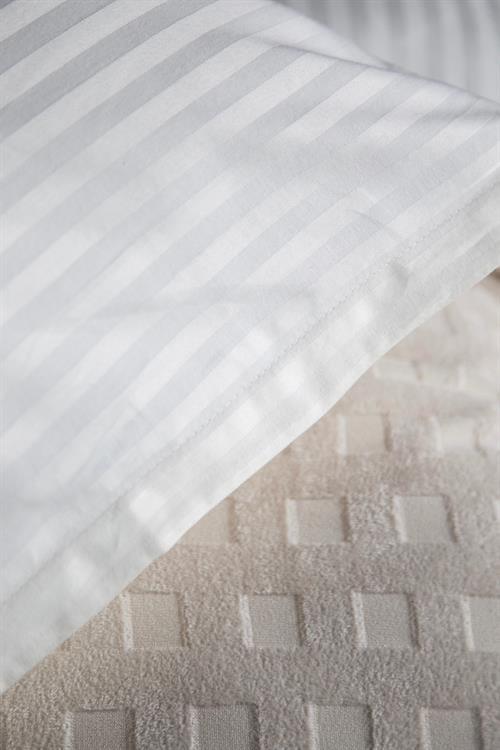 Apricitas Çift Kişilik Unıque Touch Nev Takımı Tımes Ecru