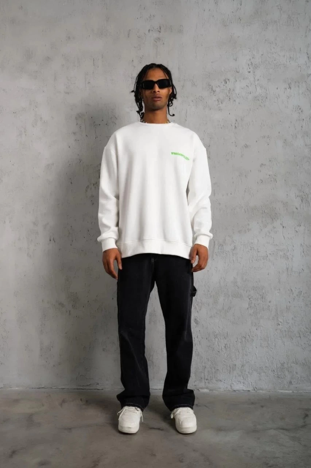 Erkek Oversize Sweatshirt – Beyaz Renk  Ön Ve Sırt Baskılı, Üç İplik İçi Pamuklu Kumaş, Rahat Kalıp, Ribanalı Kışlık Sweat  Winagain Polizei Serisi - Beyaz