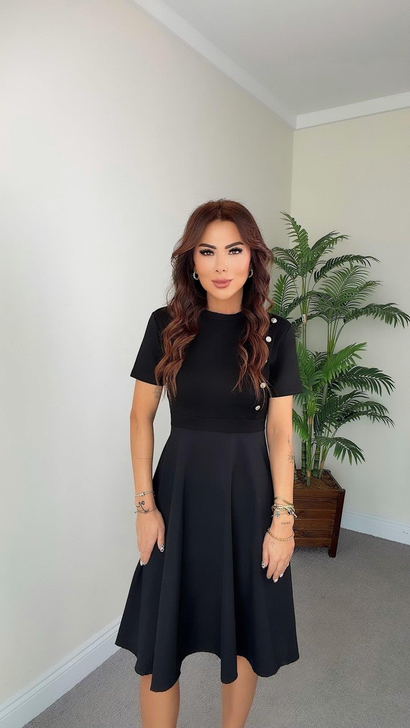 Kadın Kısa Kollu Bisiklet Yaka Gold Düğme Detay Midi Boy Elbise