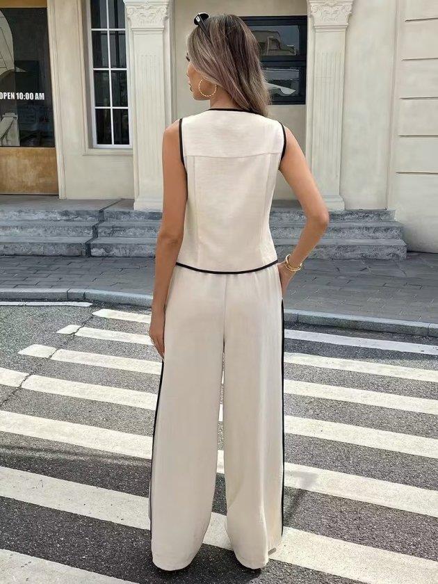 Kadın Kolsuz önü Düğmeli Yelek Ve Pantolon Ikili Takım