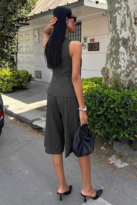 Midi Şortlu Ve Yelekli Viscon Takım 10167