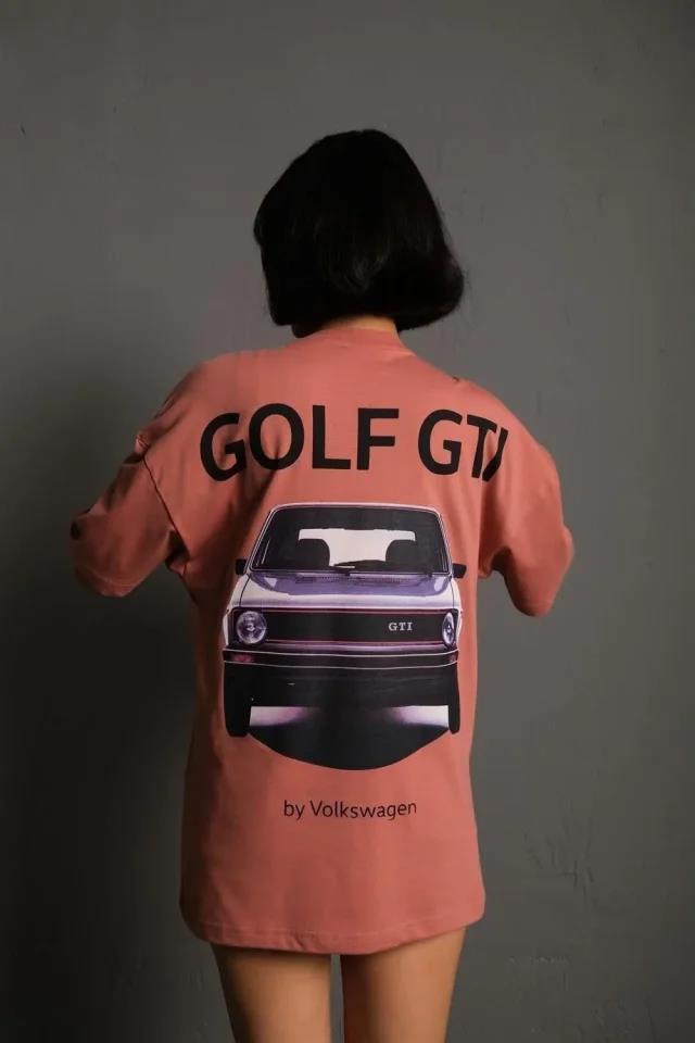 Oversize Baskılı Tişört – Golf GTI Retro Araba Desenli, Ön - Arka Dijital Baskı, Sokak Modası Stil- Gül Kurusu