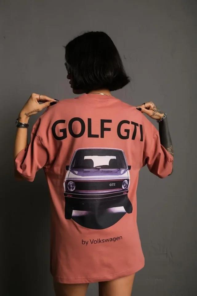 Oversize Baskılı Tişört – Golf GTI Retro Araba Desenli, Ön - Arka Dijital Baskı, Sokak Modası Stil- Gül Kurusu