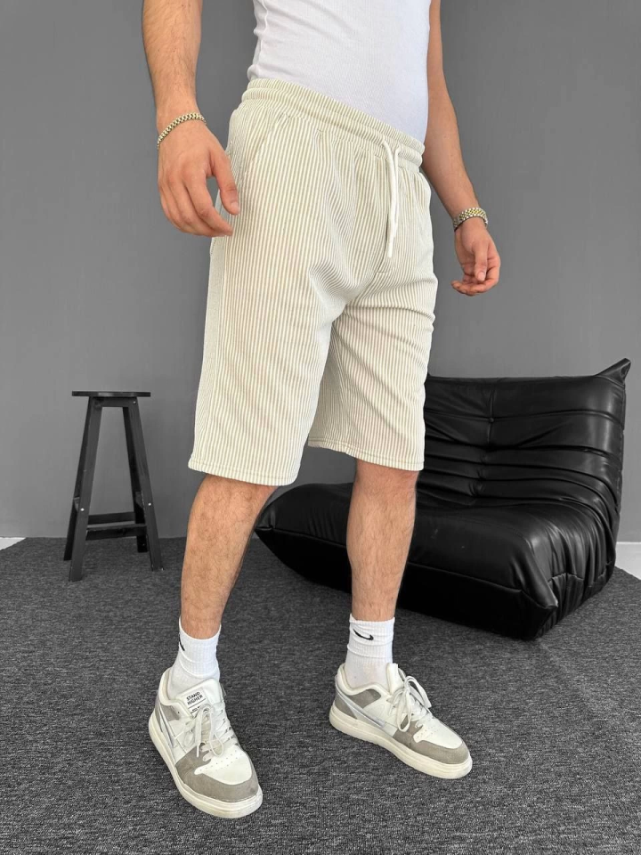 Su Yolu Çizgili Cepli Şort- Bej