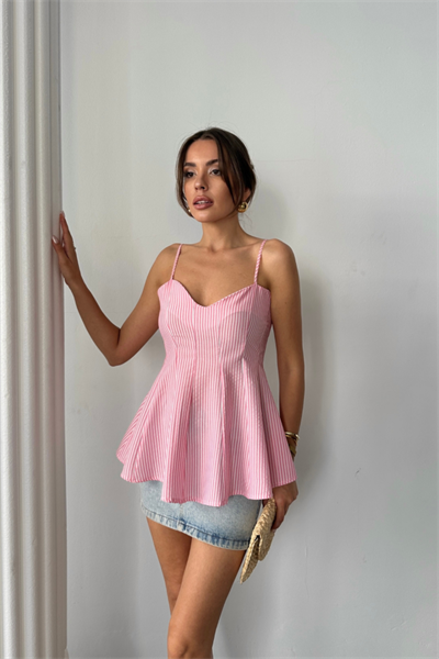 ÇİZGİLİ GOFRE ASKILI PENS DETAYLI BLUZ - Pembe