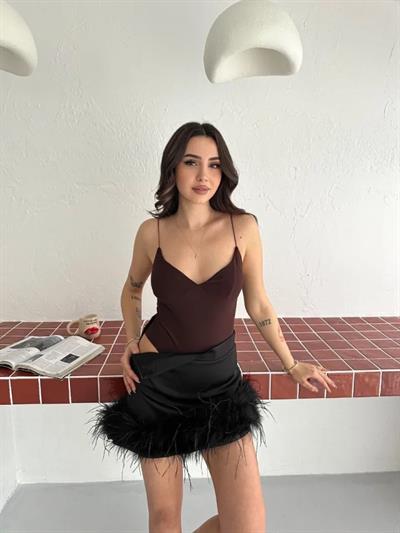 Derin Dekolte Askılı Body Sırt Dekolteli Şık Kolsuz Yazlık Bodysuit - Kahverengi