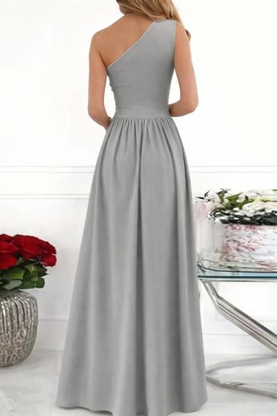 Kadın Omuzlardan Açık Asimetrik Yaka Detaylı Yırtmaçlı Maksi Boy Janjan Krep Elbise
