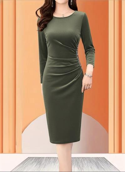 Kadın Uzun Kollu Bot Yaka Yanı Taş Detaylı Midi Kadife Elbise