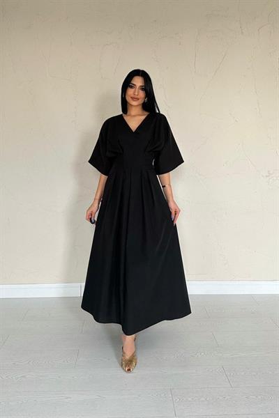 Siyah Pileli Uzun Elbise