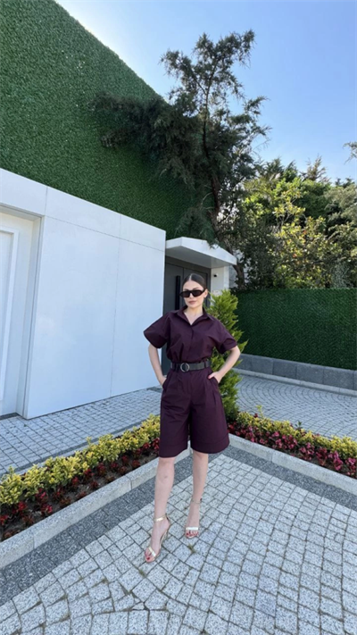 Yakalı Gömlek Kemerli Şortlu Takım - Bordo