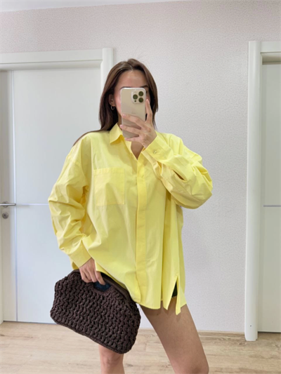 Yakalı Yandan Yırtmaçlı Gömlek - Sarı