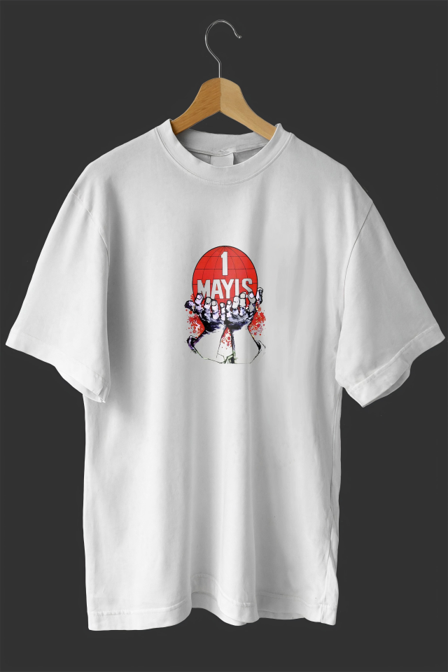1 Mayıs Emekçilerimiz İçin Özel Tasarım 1 Mayıs Dünya Baskılı T-shirt - Beyaz