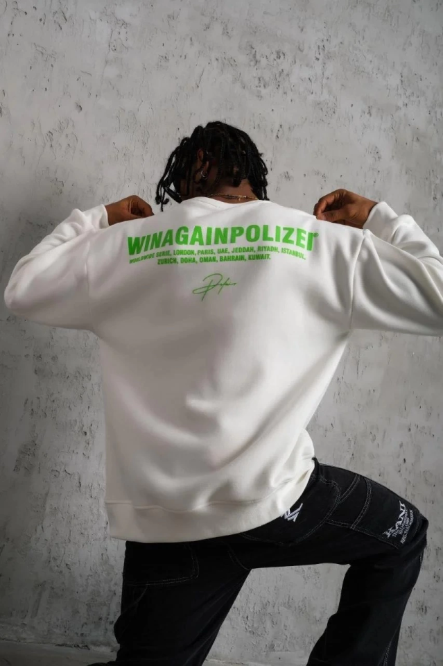 Erkek Oversize Sweatshirt – Beyaz Renk  Ön Ve Sırt Baskılı, Üç İplik İçi Pamuklu Kumaş, Rahat Kalıp, Ribanalı Kışlık Sweat  Winagain Polizei Serisi - Beyaz